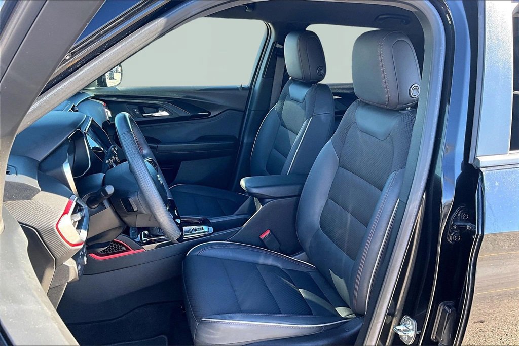 Used 2022 Chevrolet TrailBlazer RS w/ Technology Package image 25