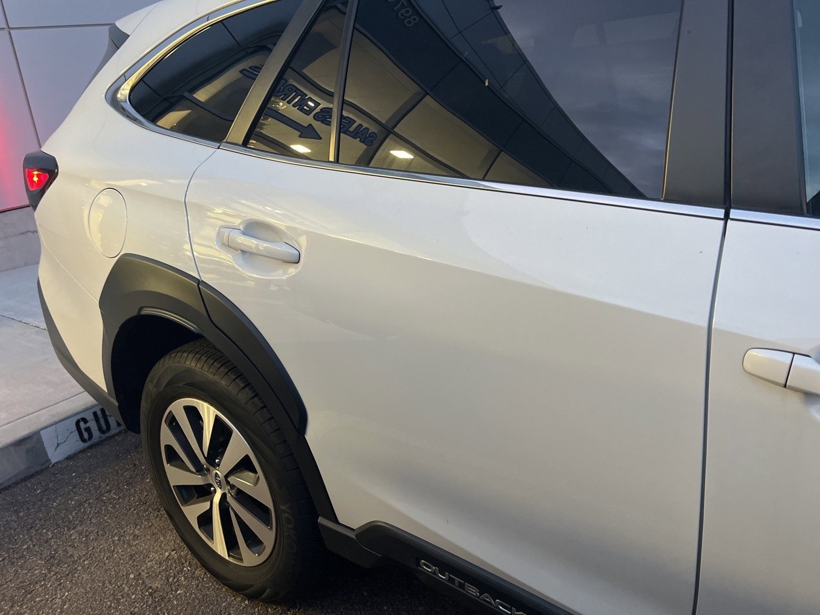 Used 2024 Subaru Outback Premium image 5