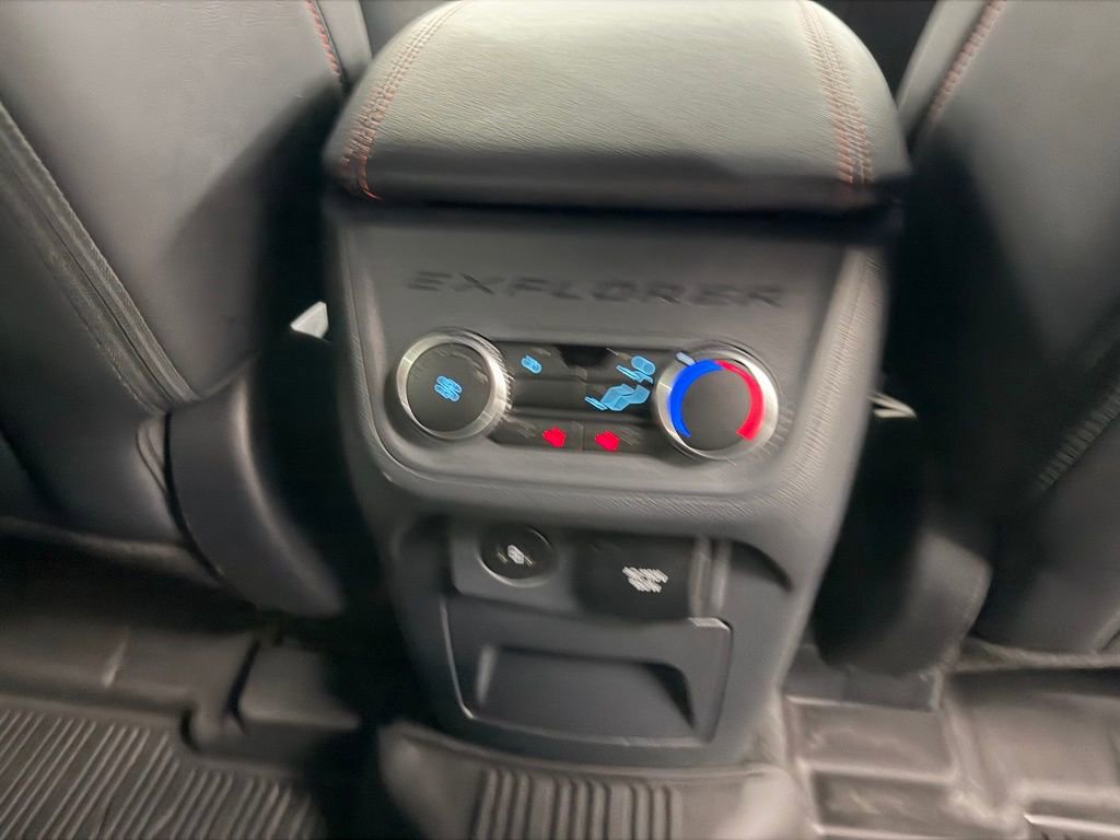 Certified 2025 Ford Explorer ST-Line w/ ST-Line Street Pack image 11