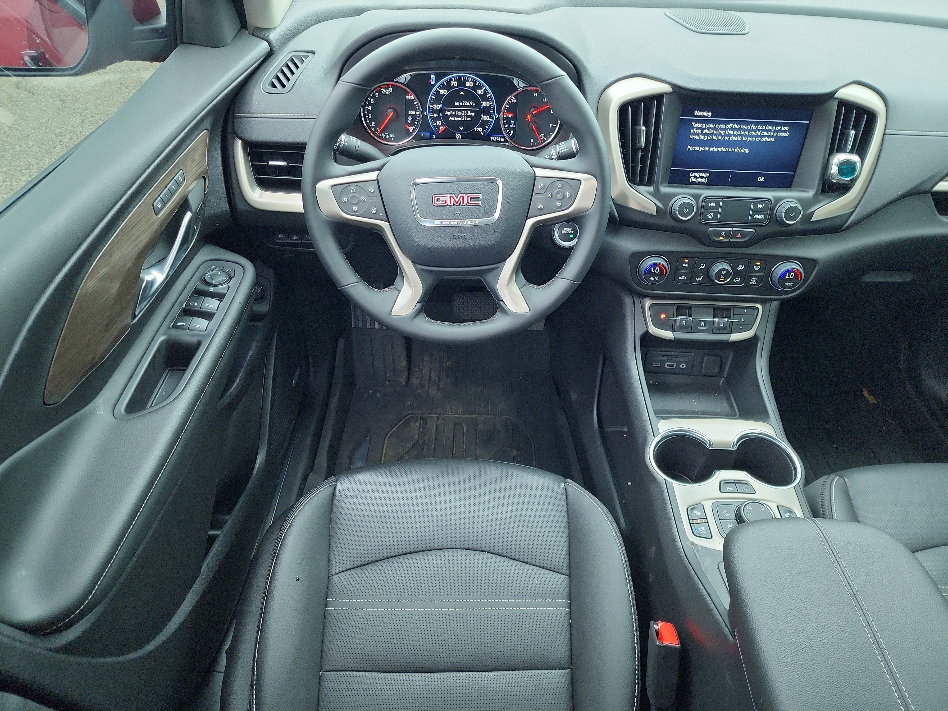 Used 2024 GMC Terrain Denali w/ Denali Premium Package image 13