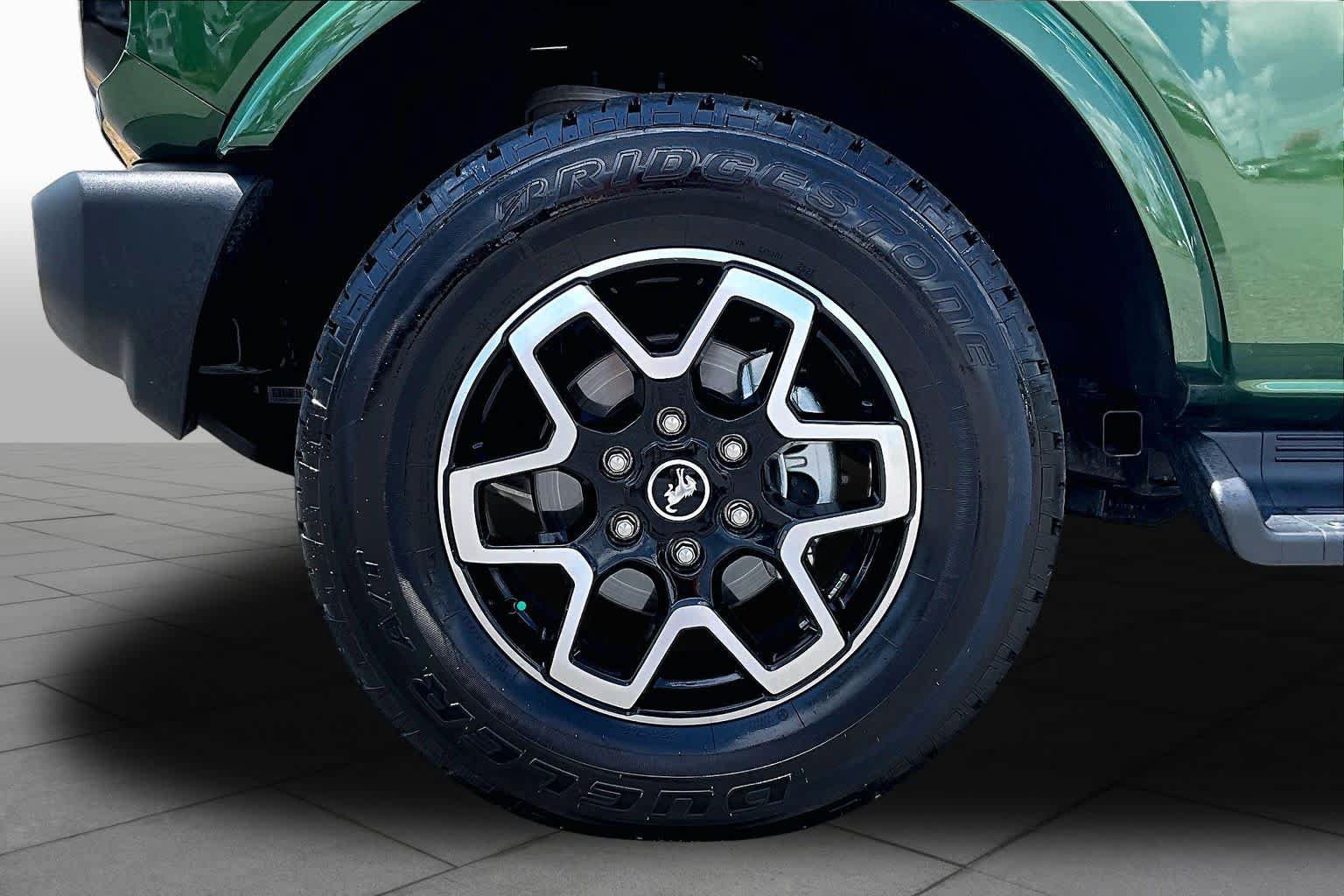 Certified 2025 Ford Bronco Outer Banks AWD/4WD image 11