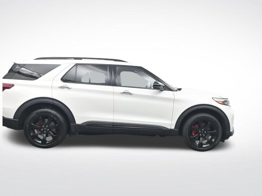 Certified 2023 Ford Explorer ST w/ Equipment Group 401A AWD/4WD image 4