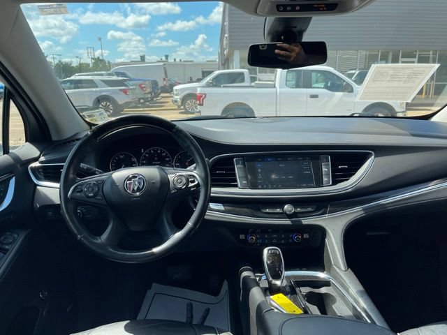 Used 2020 Buick Enclave Avenir w/ Avenir Technology Package FWD image 26