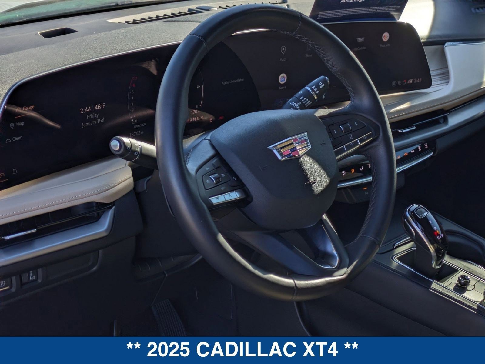 Used 2025 Cadillac XT4 Premium Luxury image 22
