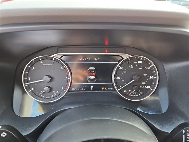 Used 2023 Nissan Rogue SV image 20