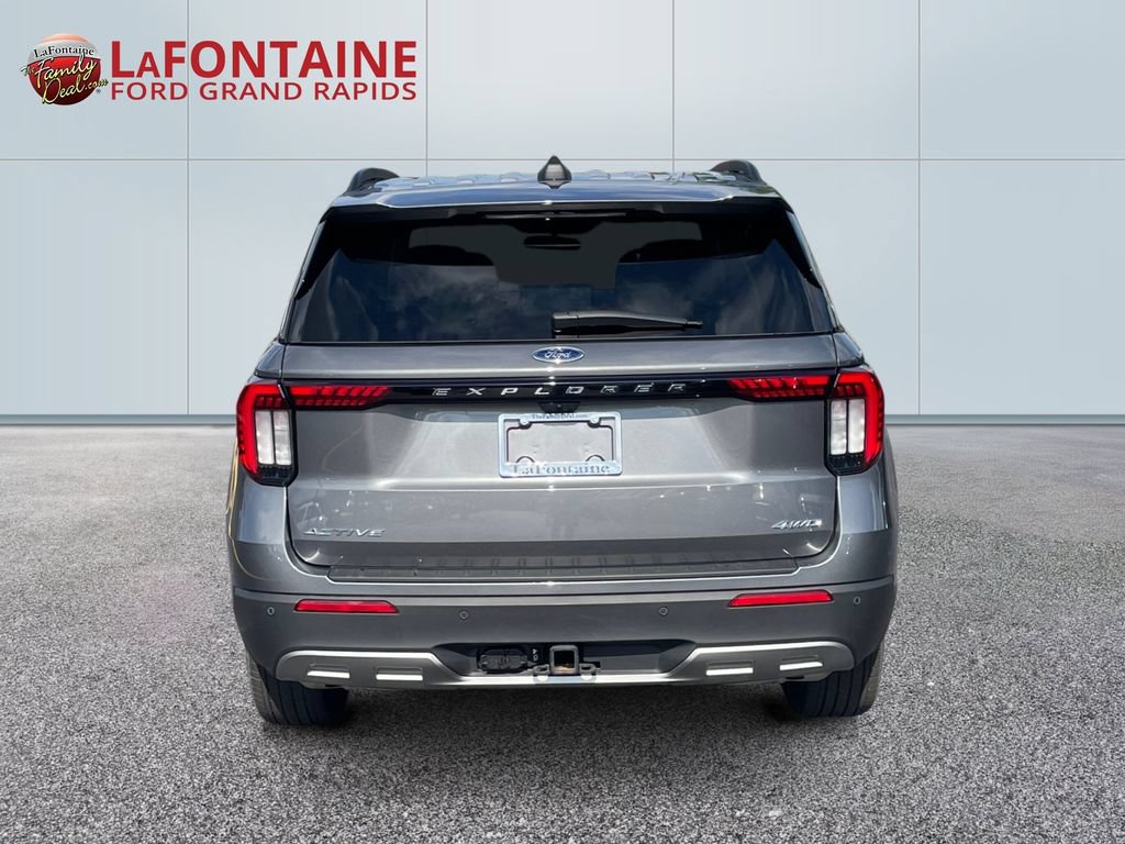 Certified 2025 Ford Explorer Active w/ Active Comfort Package AWD/4WD image 6
