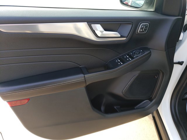 Certified 2021 Ford Escape Titanium AWD/4WD image 11