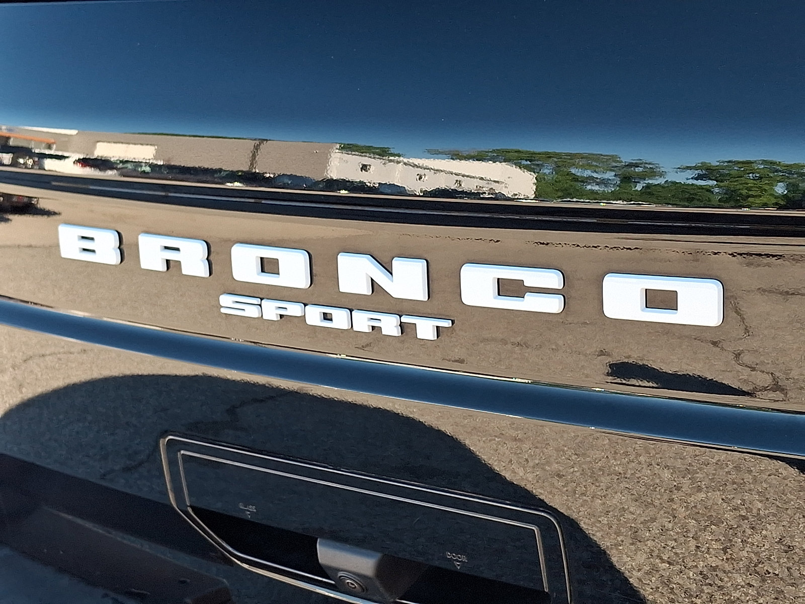 Certified 2024 Ford Bronco Sport Outer Banks w/ Tech Package AWD/4WD image 34