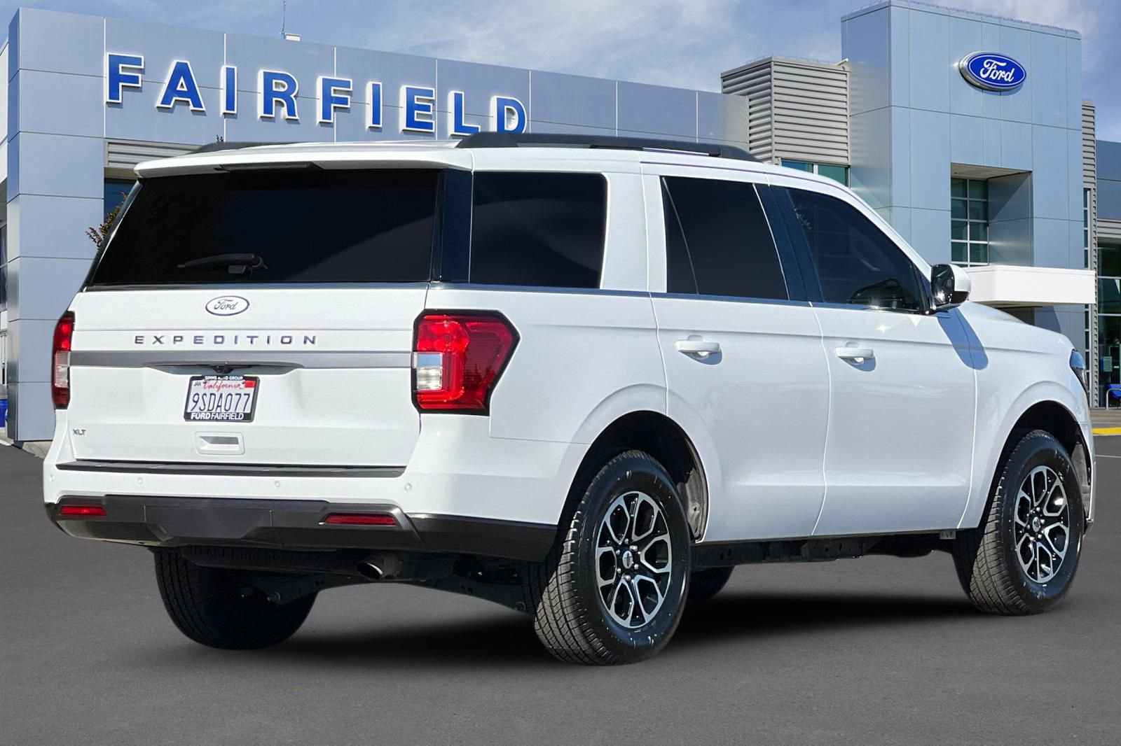 Certified 2022 Ford Expedition XLT image 2