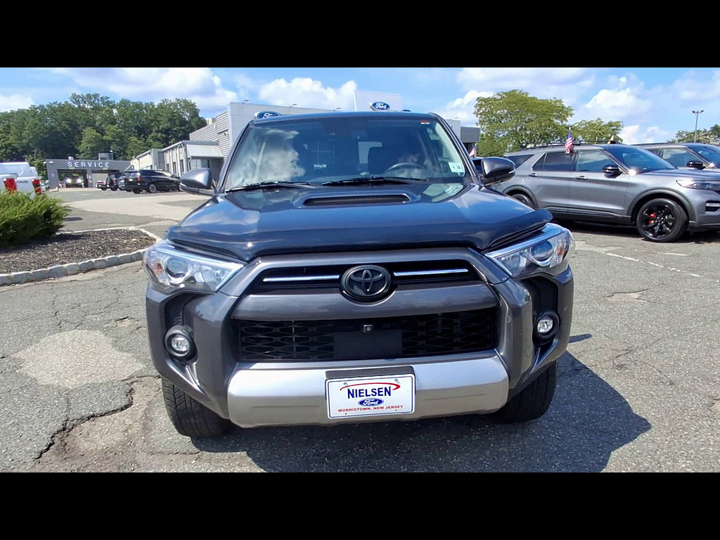 Used 2023 Toyota 4Runner TRD Off-Road Premium w/ Off Road Premium Plus Package AWD/4WD image 3