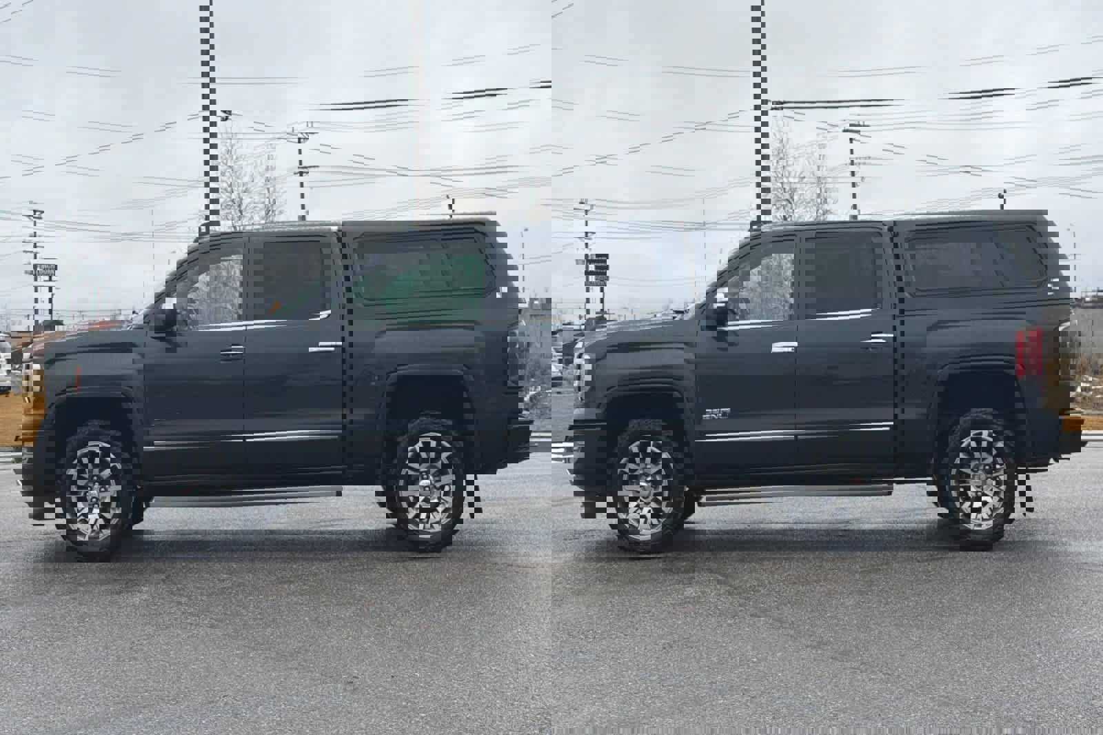 Used 2017 GMC Sierra 1500 Denali image 2