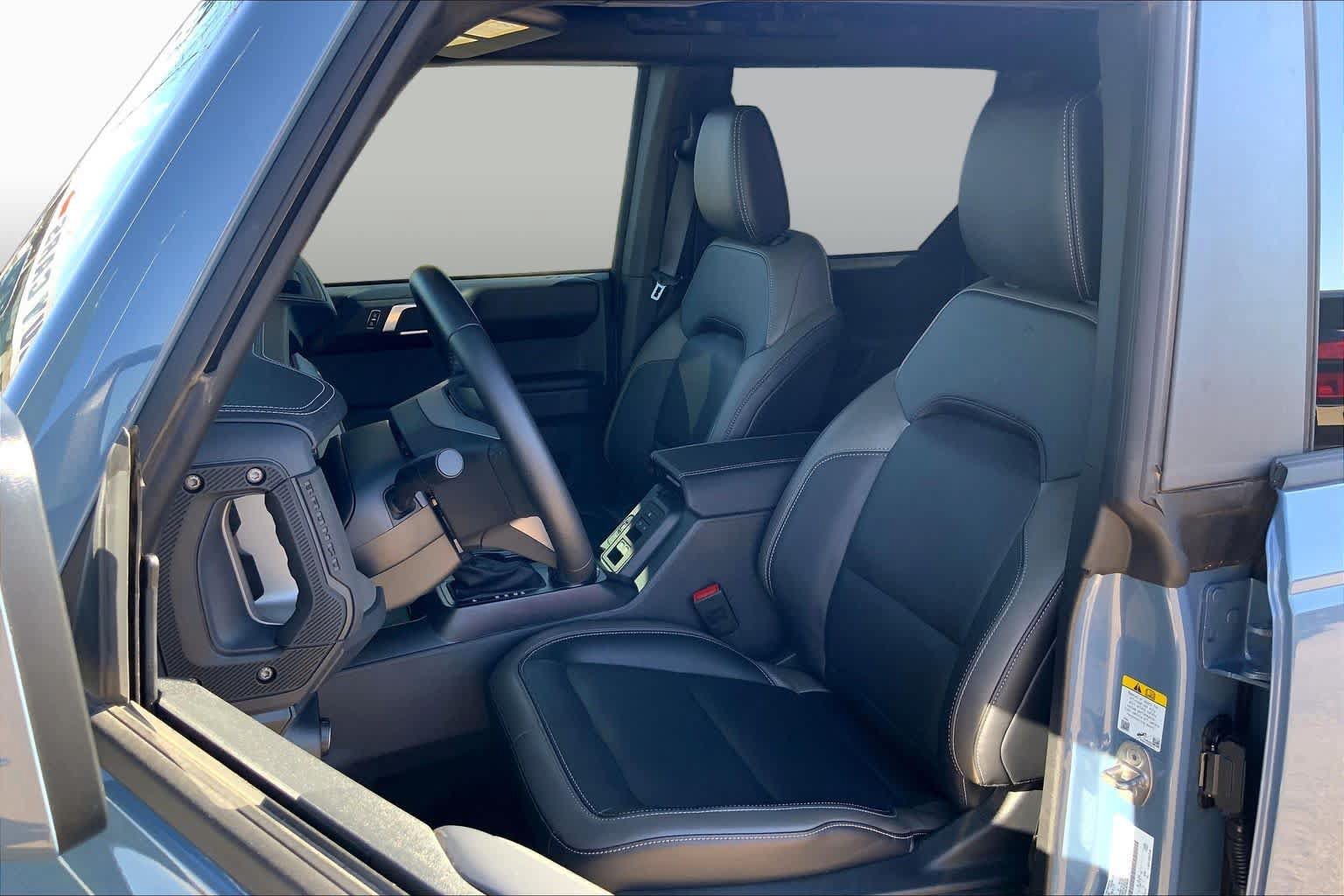Certified 2025 Ford Bronco Outer Banks AWD/4WD image 8
