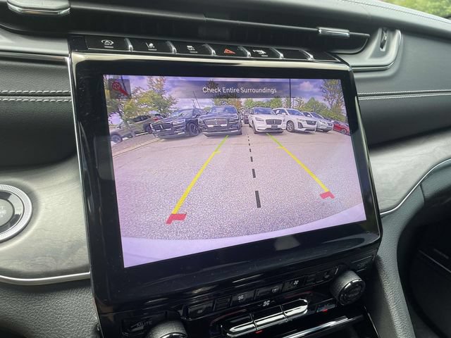 Used 2023 Jeep Grand Cherokee Overland AWD/4WD image 35