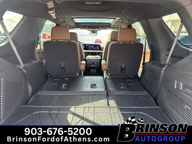 Used 2026 Chevrolet Tahoe High Country AWD/4WD image 11