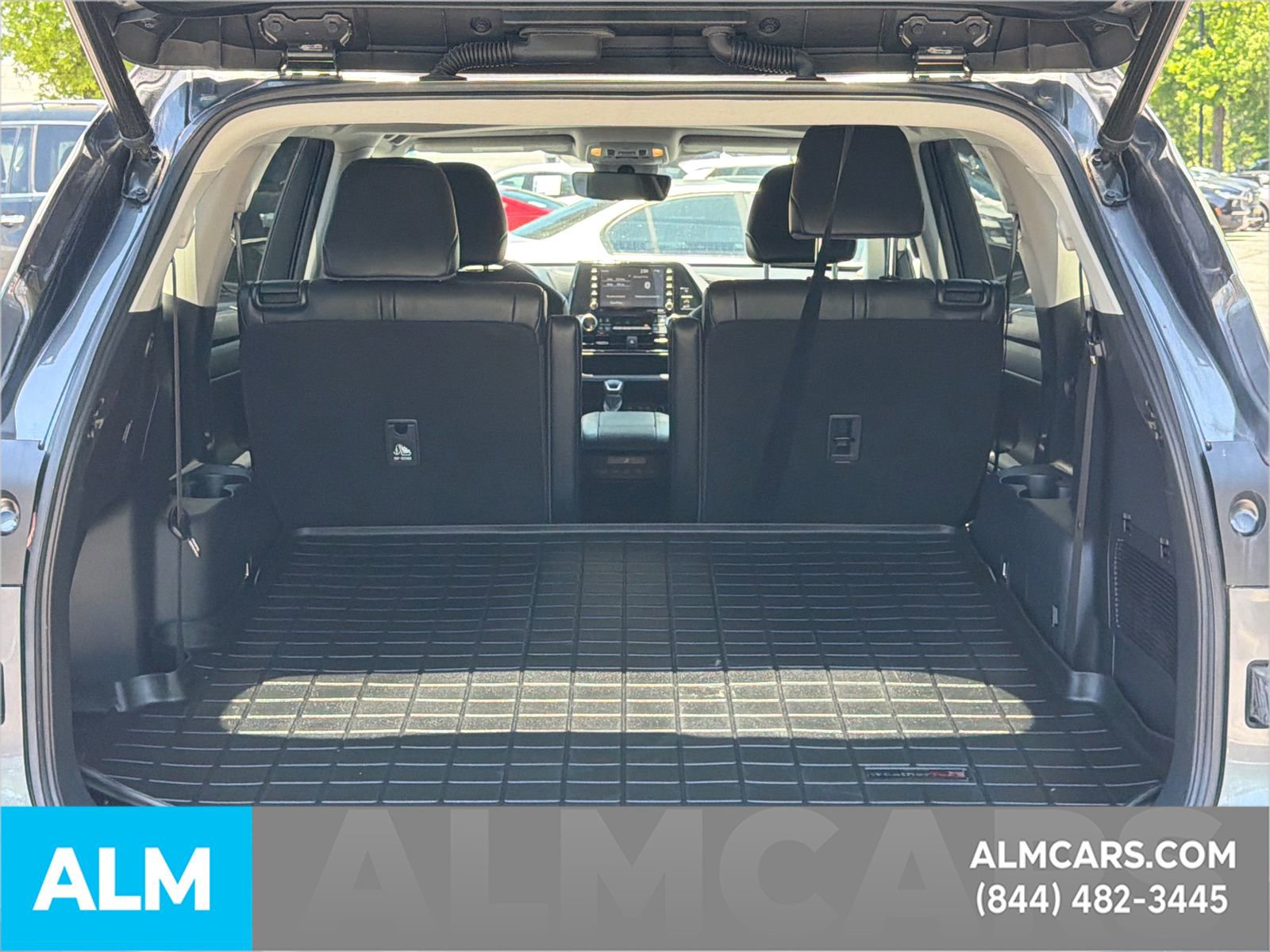 Used 2022 Toyota Highlander XLE FWD image 21