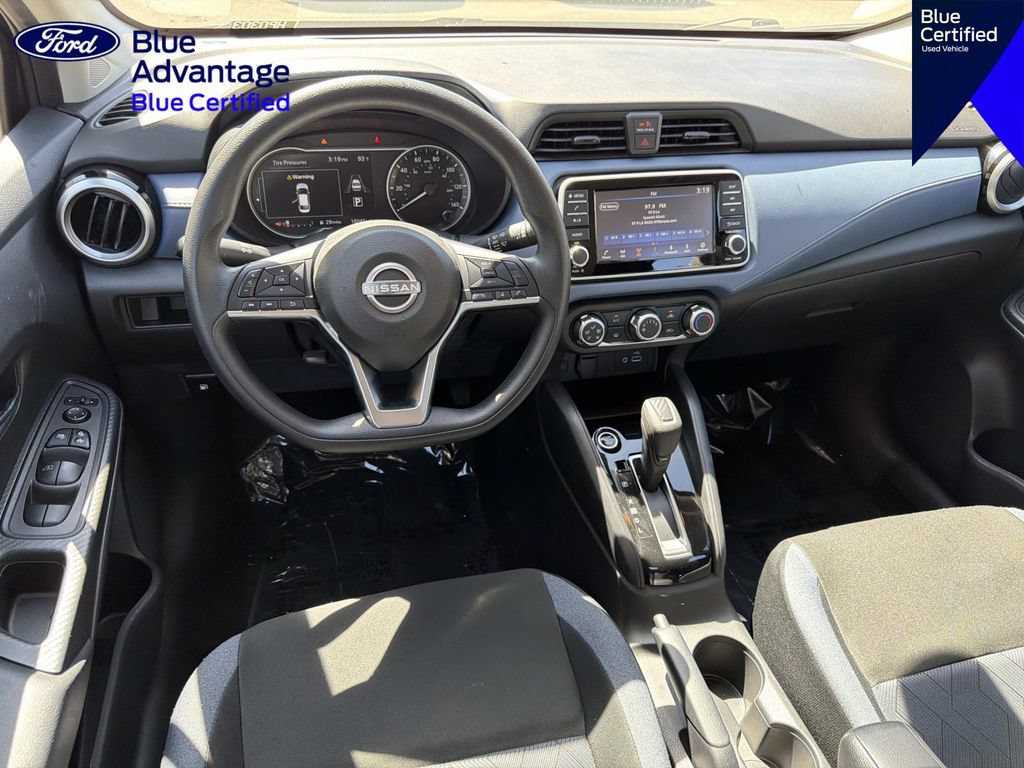 Used 2025 Nissan Versa SV FWD image 10