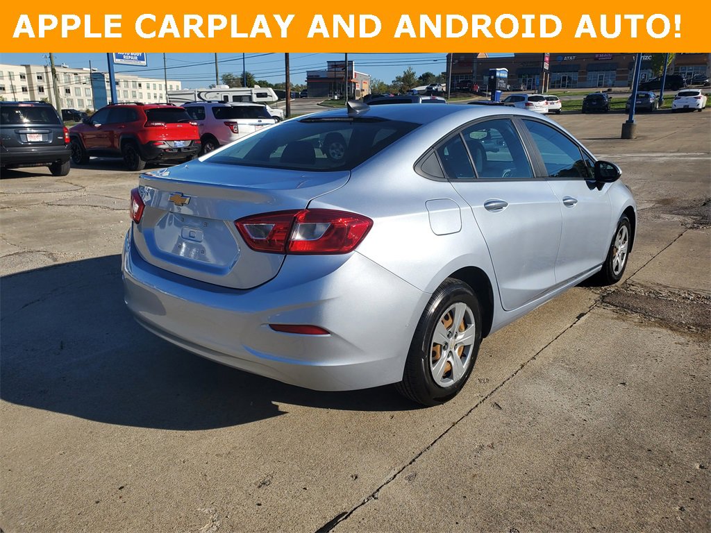 Used 2018 Chevrolet Cruze LS image 4