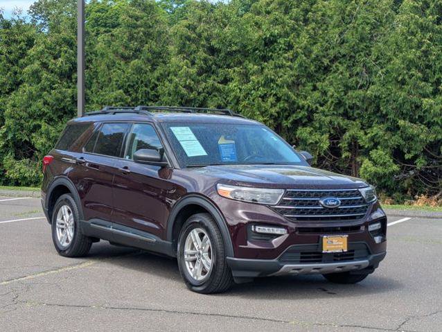 Certified 2022 Ford Explorer XLT w/ Equipment Group 202A AWD/4WD image 1