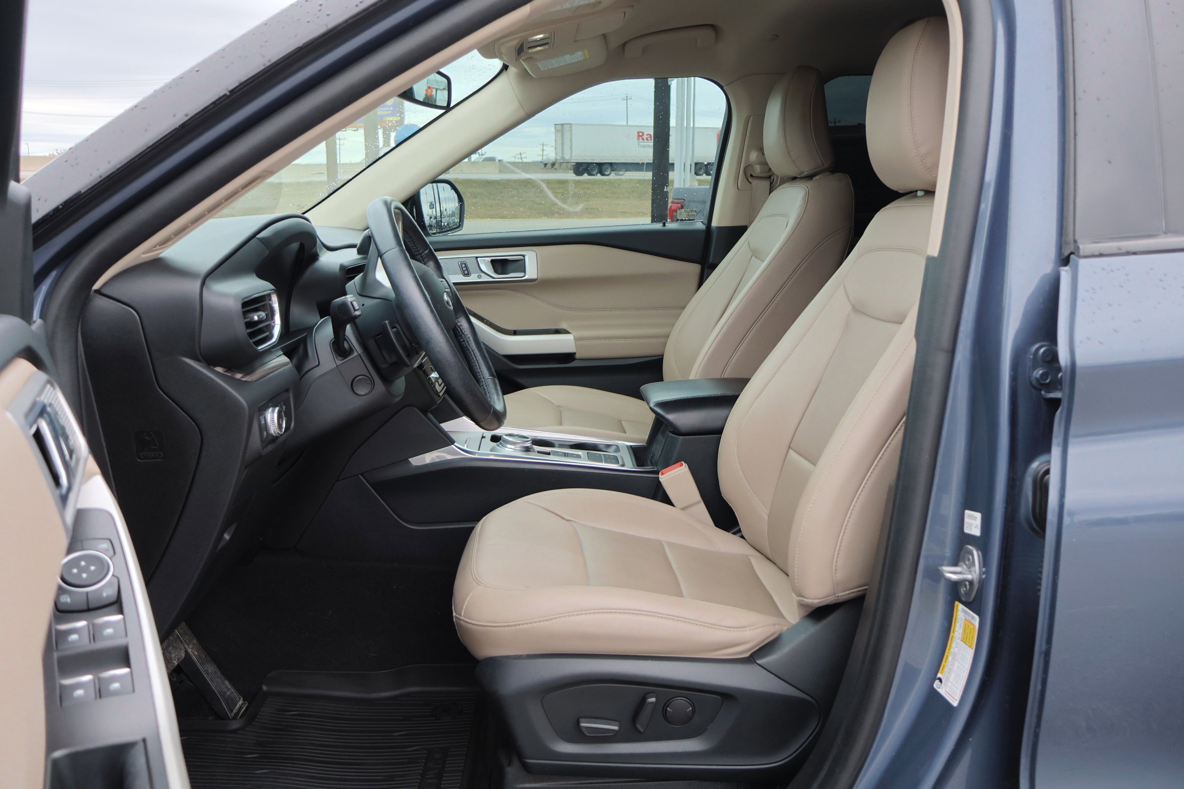 Certified 2021 Ford Explorer Limited w/ Hybrid Equipment Group 310A image 13