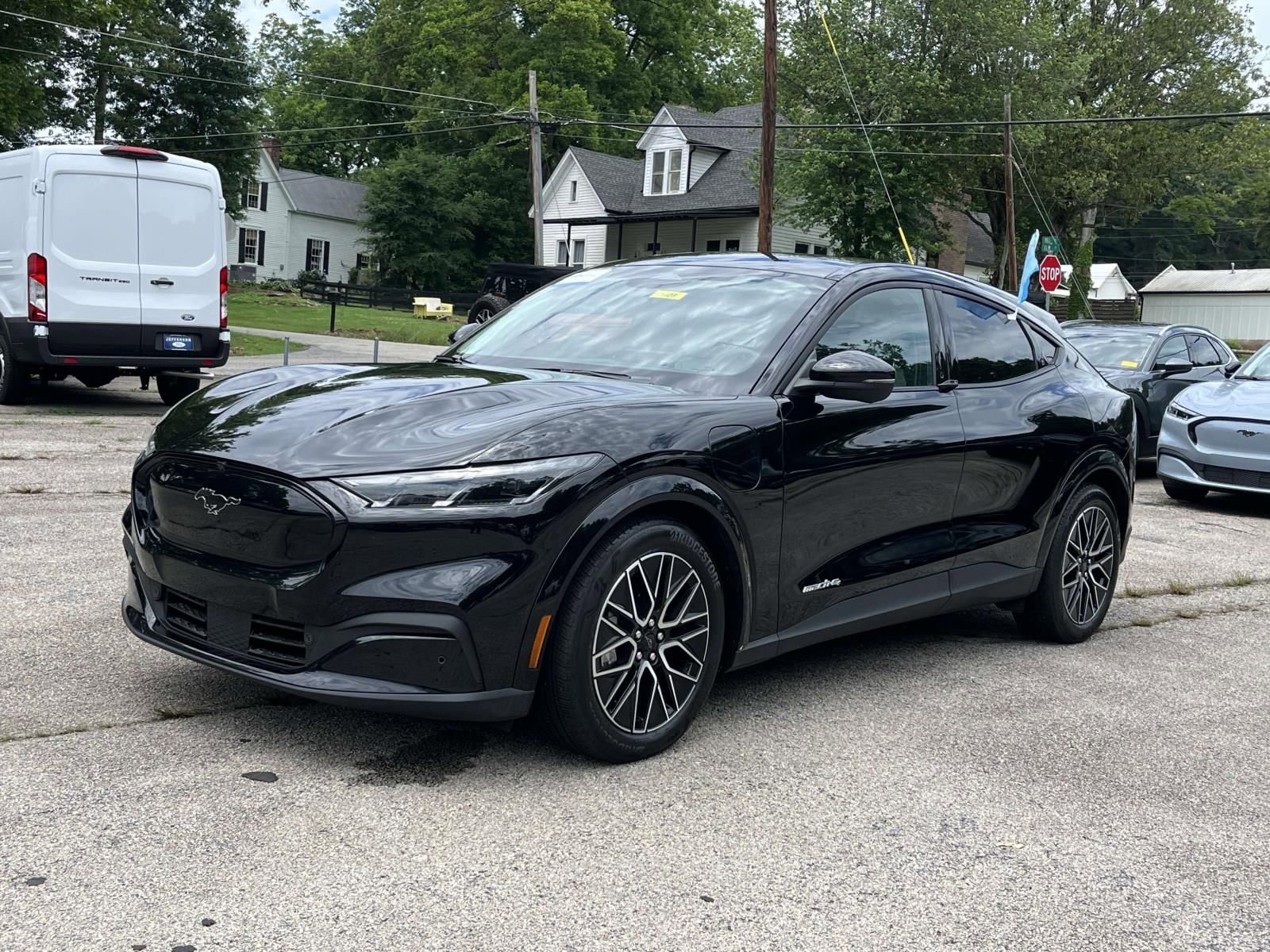 Certified 2025 Ford Mustang Mach-E Premium AWD/4WD image 7