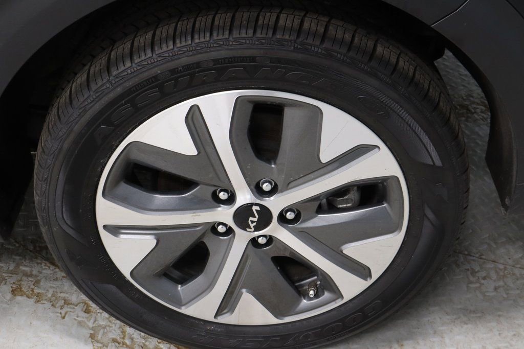 Used 2022 Kia Niro EX w/ Cold Weather Package image 18
