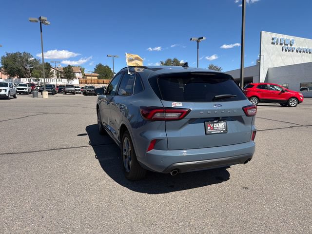 Certified 2024 Ford Escape ST-Line w/ Tech Pack #1 AWD/4WD image 3