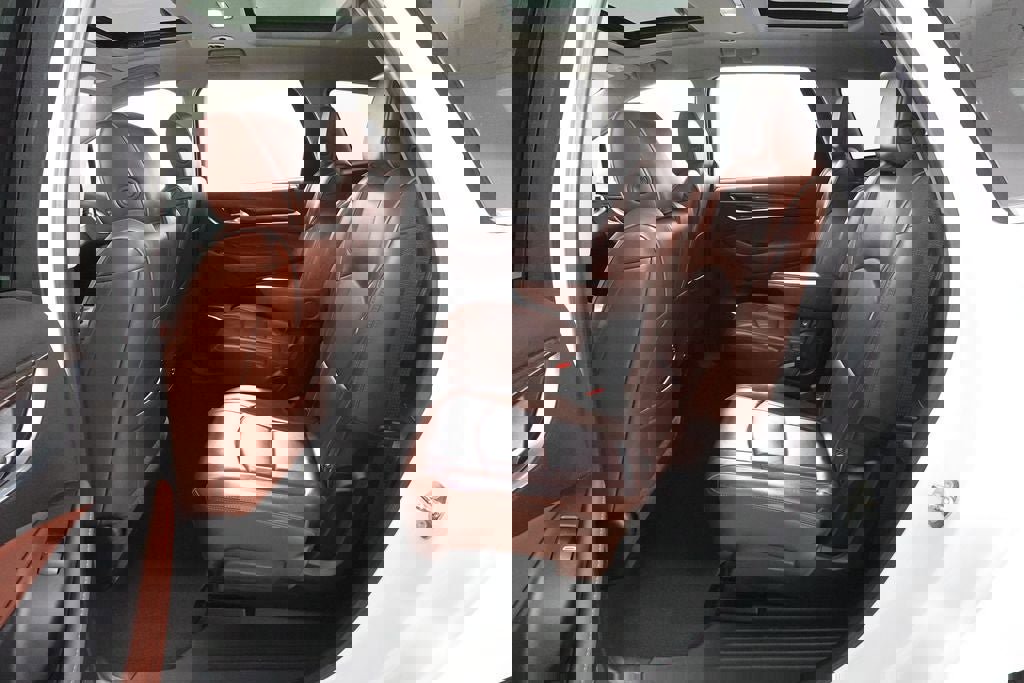 Used 2018 Buick Enclave Avenir w/ Avenir Technology Package AWD/4WD image 30