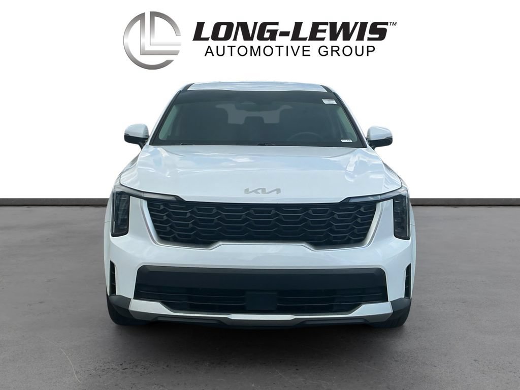 Used 2025 Kia Sorento LX FWD image 11