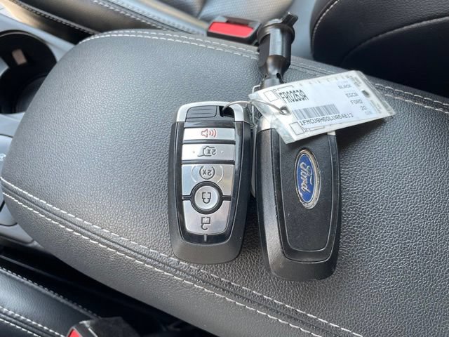 Certified 2020 Ford Escape SEL AWD/4WD image 32