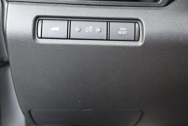 Used 2024 Nissan Altima 2.5 SV FWD image 13