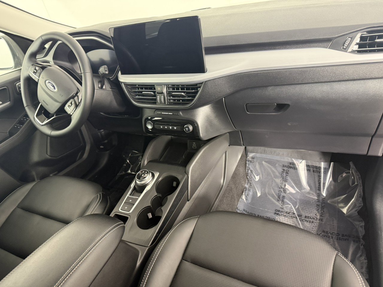 Certified 2025 Ford Escape Platinum AWD/4WD image 11