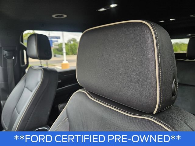 Used 2023 Chevrolet Suburban Premier image 31
