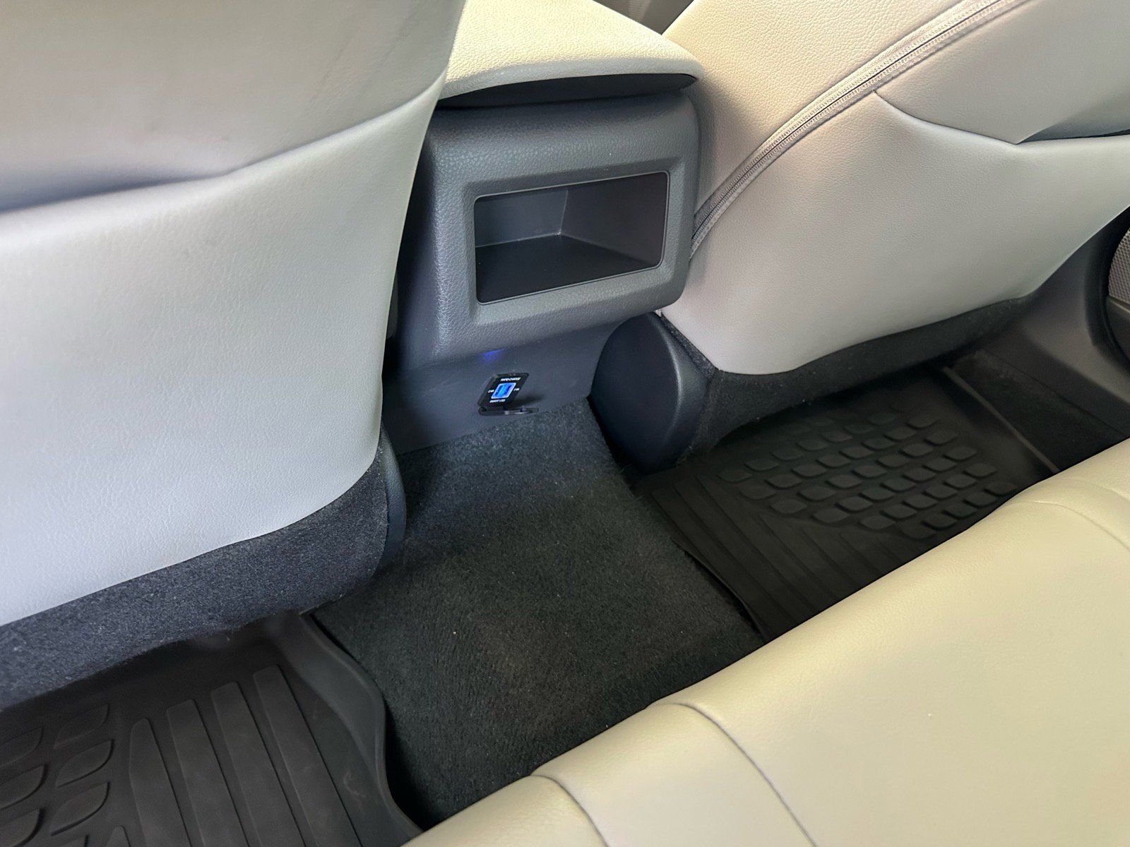 Used 2023 Toyota Camry SE w/ Convenience Package image 22