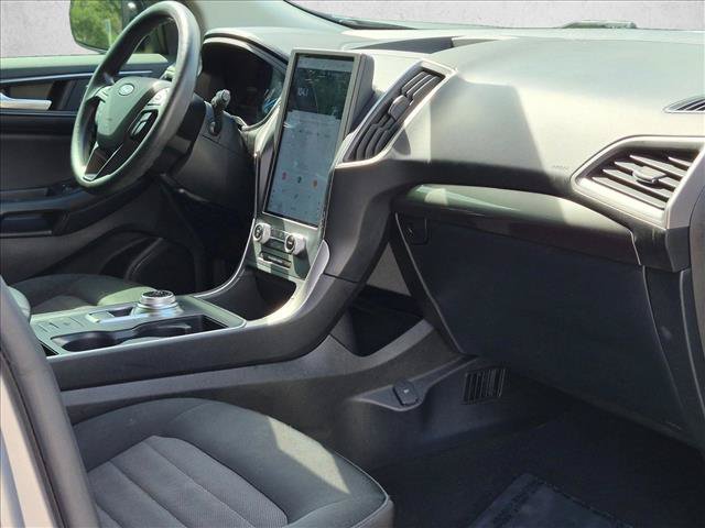 Certified 2022 Ford Edge SE w/ Black Appearance Package AWD/4WD image 19