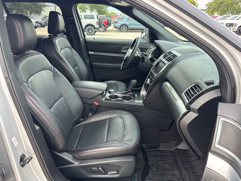 Certified 2018 Ford Explorer Sport AWD/4WD image 25