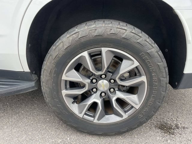 Used 2021 Chevrolet Tahoe LT w/ LT Signature Package RWD image 2