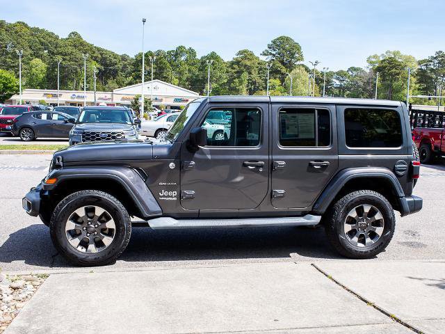 Used 2018 Jeep Wrangler Unlimited Sahara w/ Dual Top Group AWD/4WD image 3