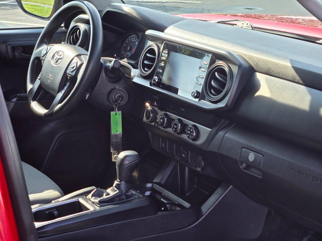 Used 2020 Toyota Tacoma SR AWD/4WD image 9