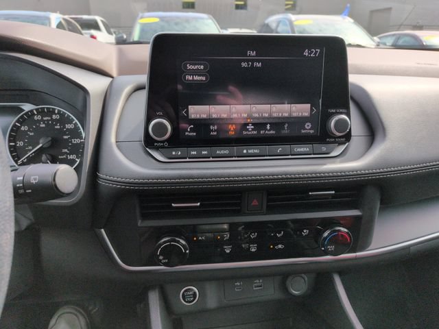 Used 2023 Nissan Rogue S AWD/4WD image 39