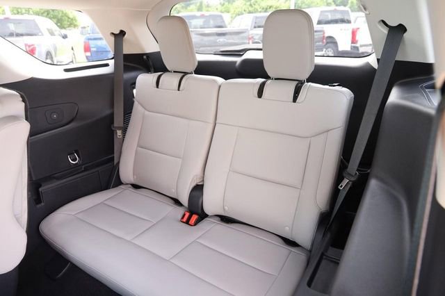 Certified 2025 Ford Explorer Active w/ Active Comfort Package AWD/4WD image 14