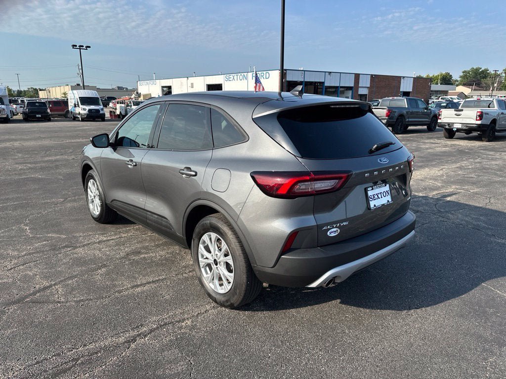 Certified 2025 Ford Escape Active AWD/4WD image 7