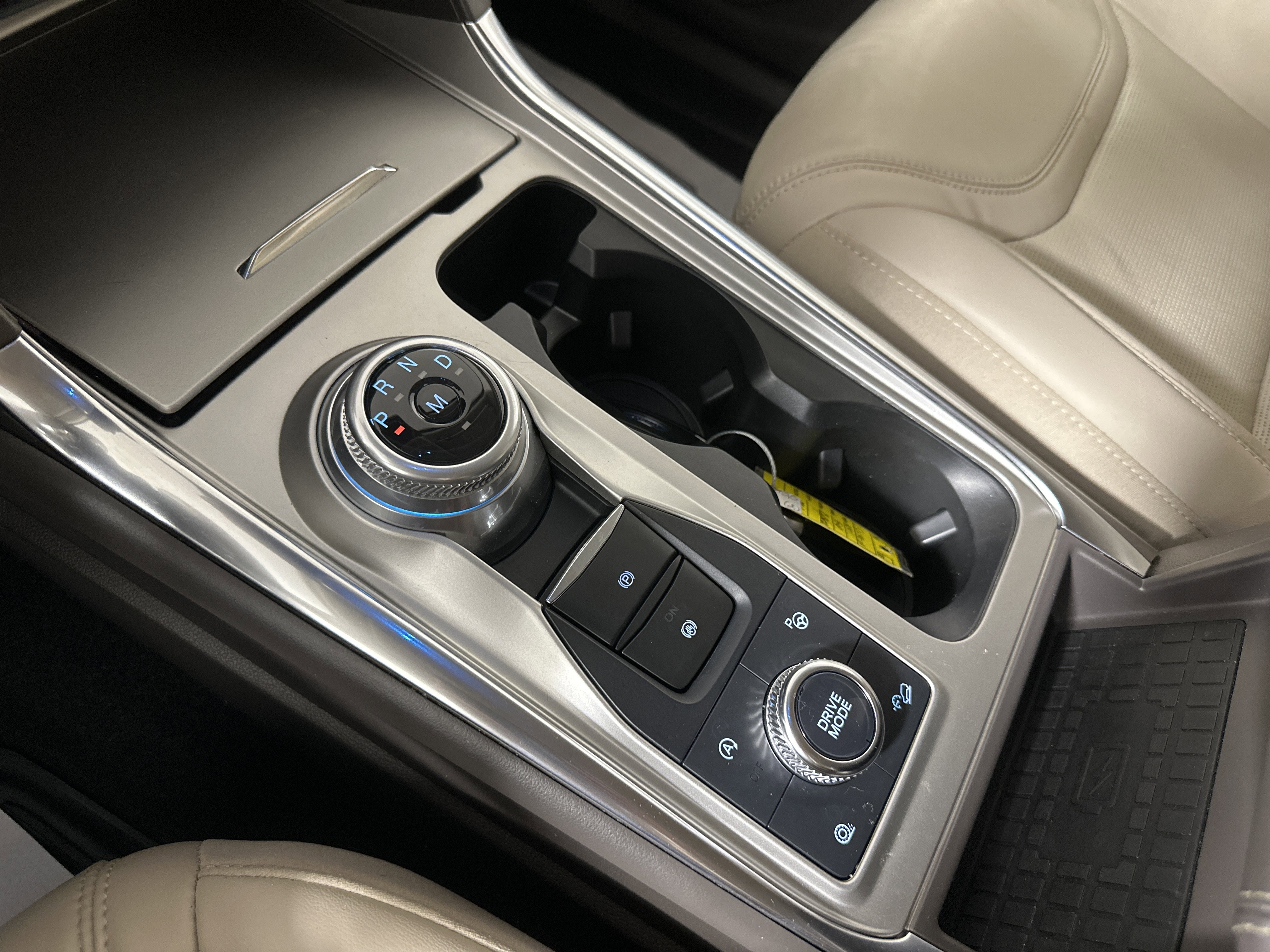 Certified 2021 Ford Explorer Platinum w/ Equipment Group 601A image 20