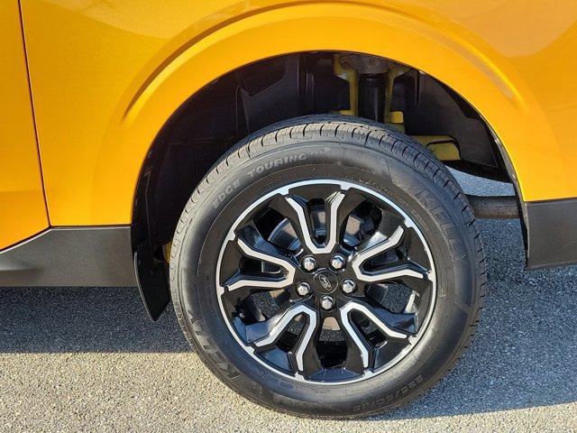 Certified 2022 Ford Maverick Lariat image 9