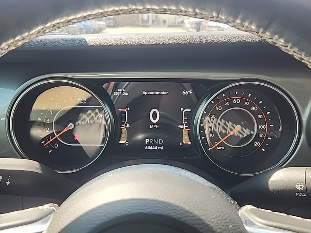 Used 2020 Jeep Gladiator Overland w/ Cold Weather Group AWD/4WD image 14