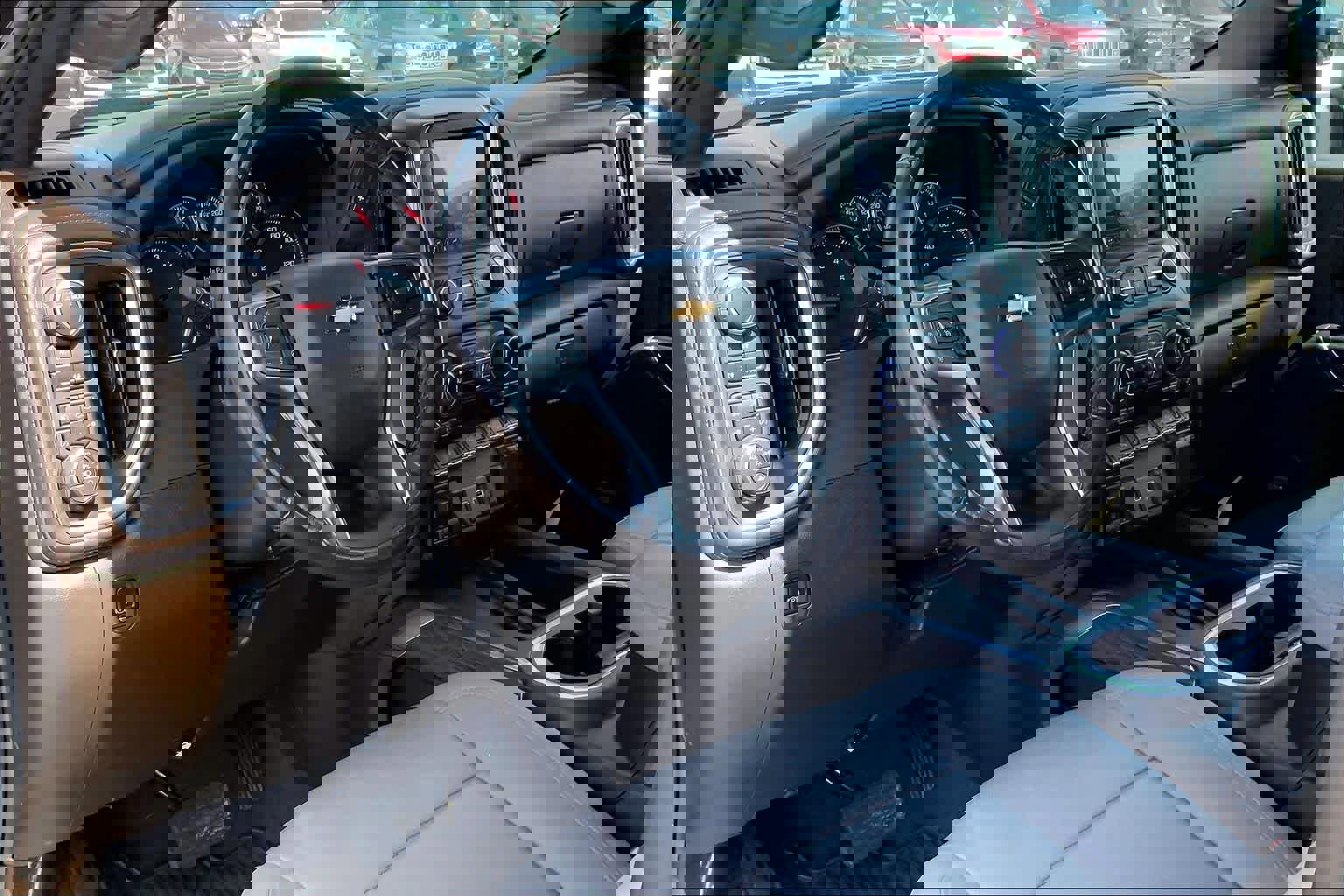 Used 2022 Chevrolet Silverado 2500 LTZ w/ LTZ Convenience Package image 18