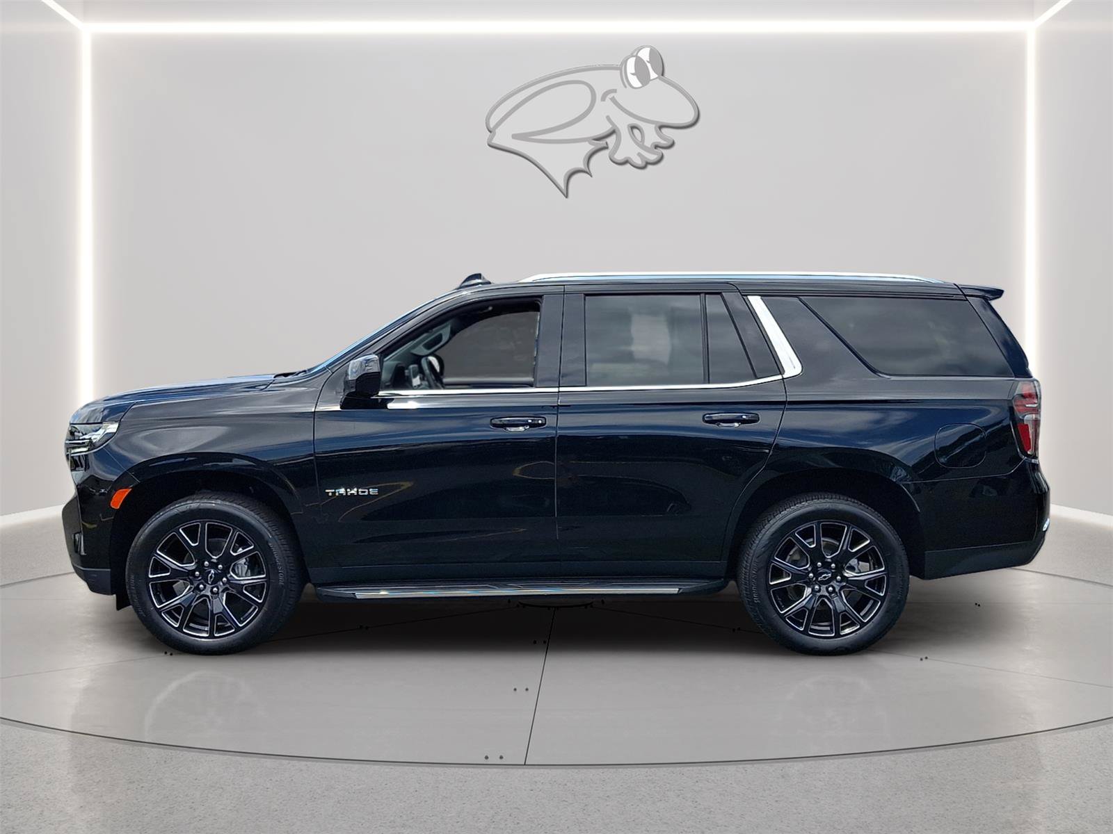 Used 2024 Chevrolet Tahoe LT AWD/4WD image 7