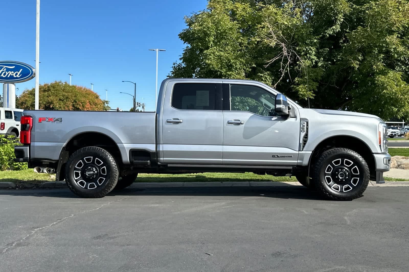 Certified 2023 Ford F350 Platinum AWD/4WD image 8