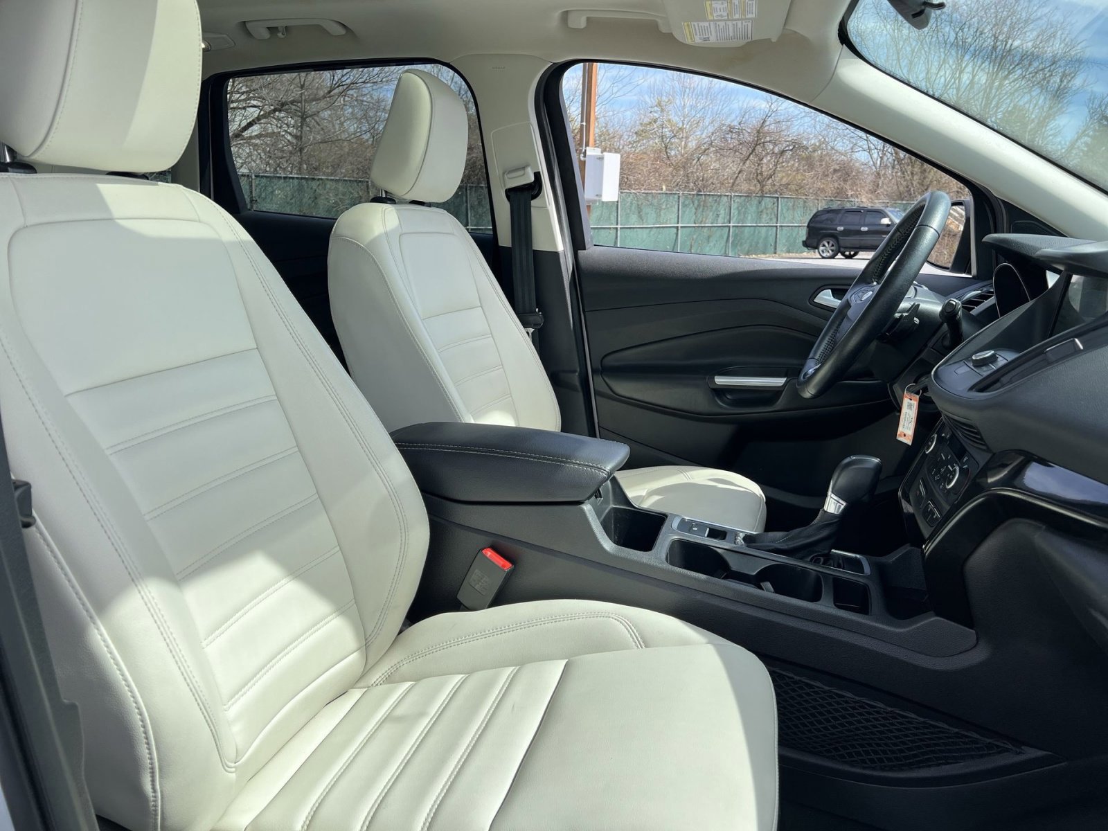 Certified 2018 Ford Escape SEL w/ SEL Sport Appearance Package image 26