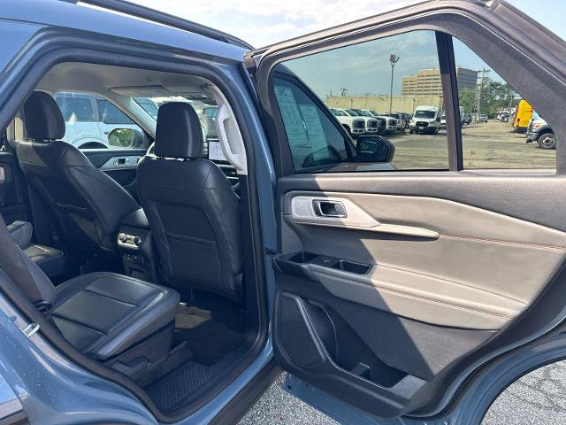 Certified 2025 Ford Explorer Active w/ Active Comfort Package AWD/4WD image 9