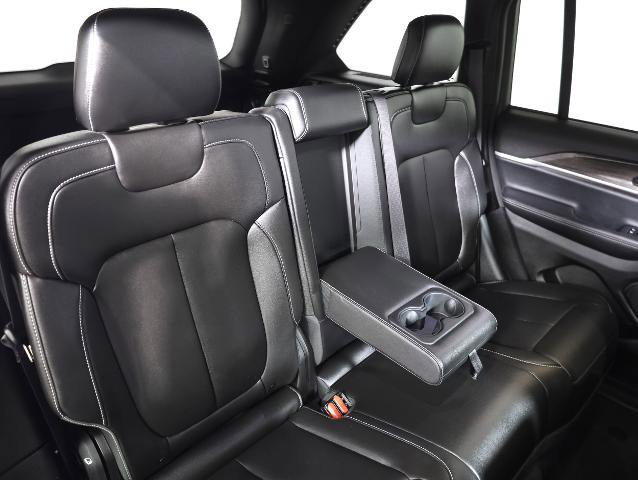 Used 2024 Jeep Grand Cherokee Limited w/ Trailer Tow Package image 10